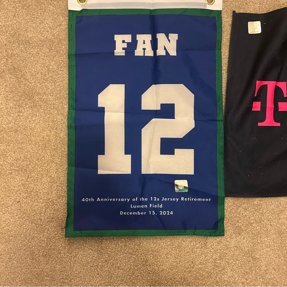 Seahawks Flag & Towel - The 12th man fan flag is a special anniversary memento - Picture 3 of 12